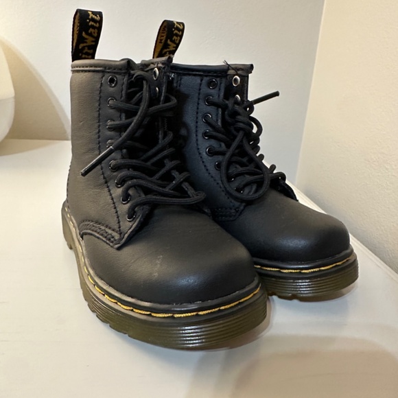 Dr. Martens boots - Picture 2 of 3